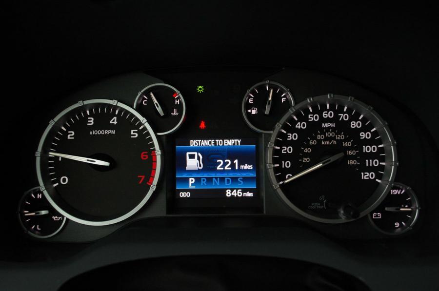  Toyota Tundra Platinum 4x4 2014 года  (фото 21 из 32)